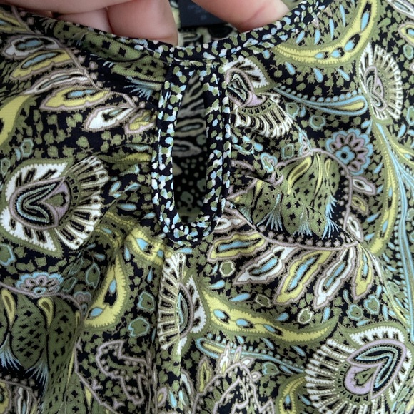 BCBG top size medium - Picture 3 of 6